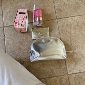 Victoria's Secret body shimmer bronzer kit